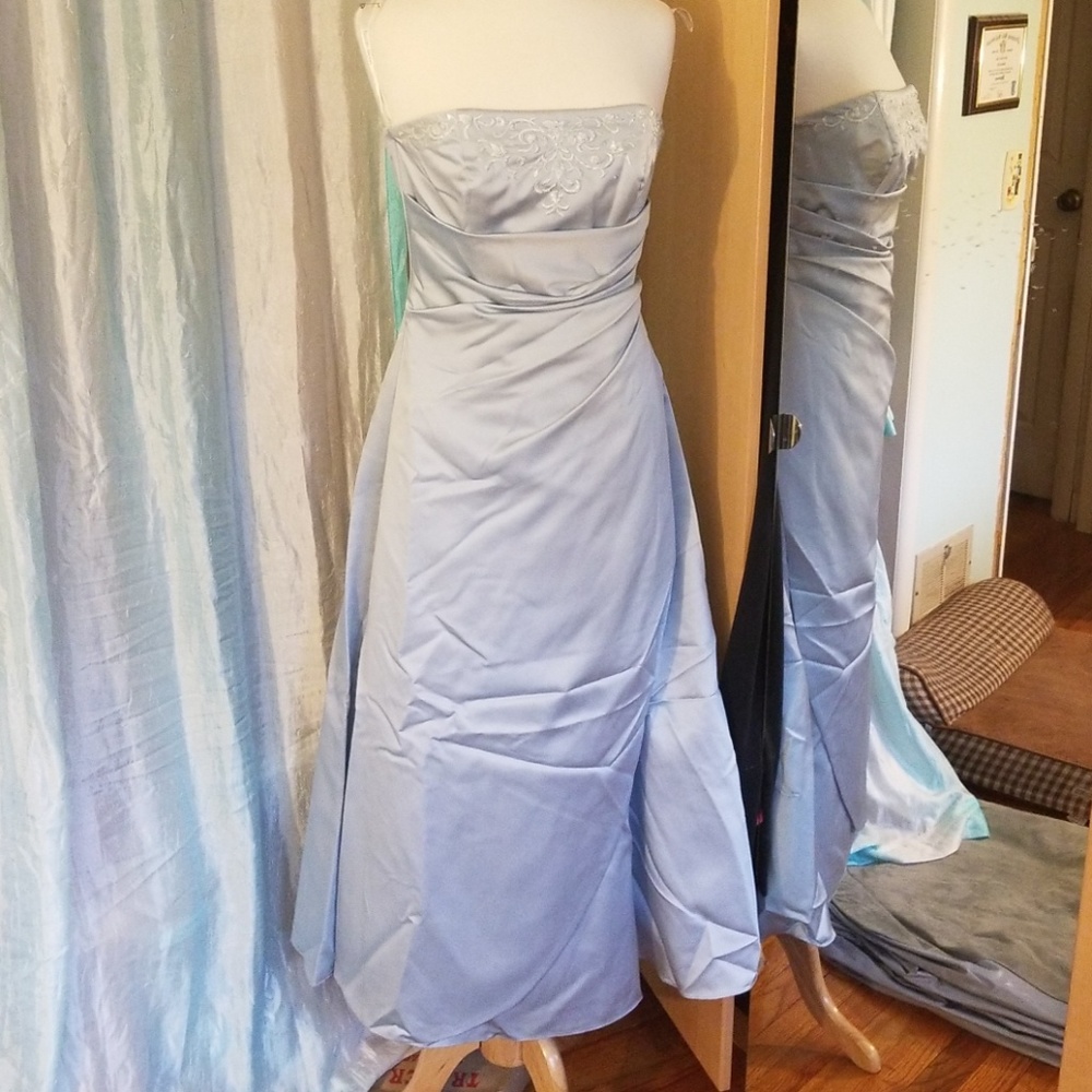 David bridal ice blue prom bridemaid dress